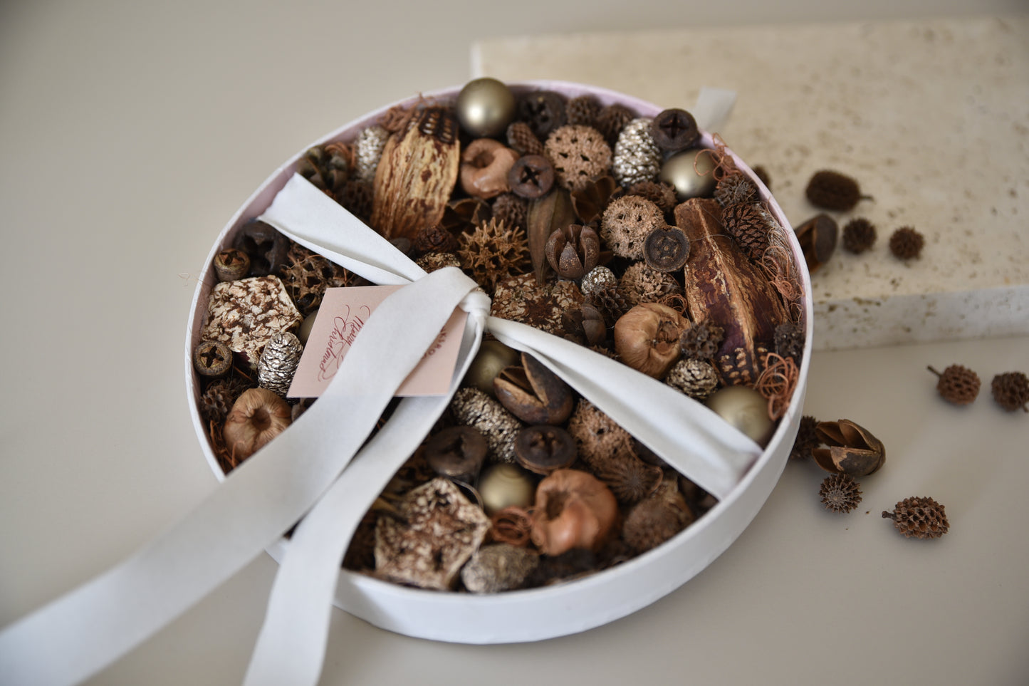 Pine cones decor