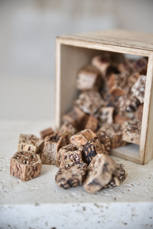 Dried mahogany slices